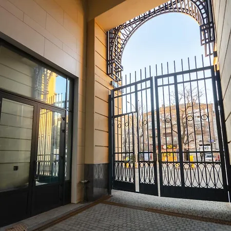 Petrovdom 05-104a In Rc Yaroslaviv Grad, Bulvarno-kudriavska 17b شقة كييف