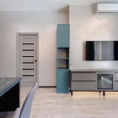 Petrovdom 05-104a In Rc Yaroslaviv Grad, Bulvarno-kudriavska 17b * كييف