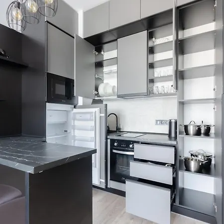 Petrovdom 05-104a In Rc Yaroslaviv Grad, Bulvarno-kudriavska 17b